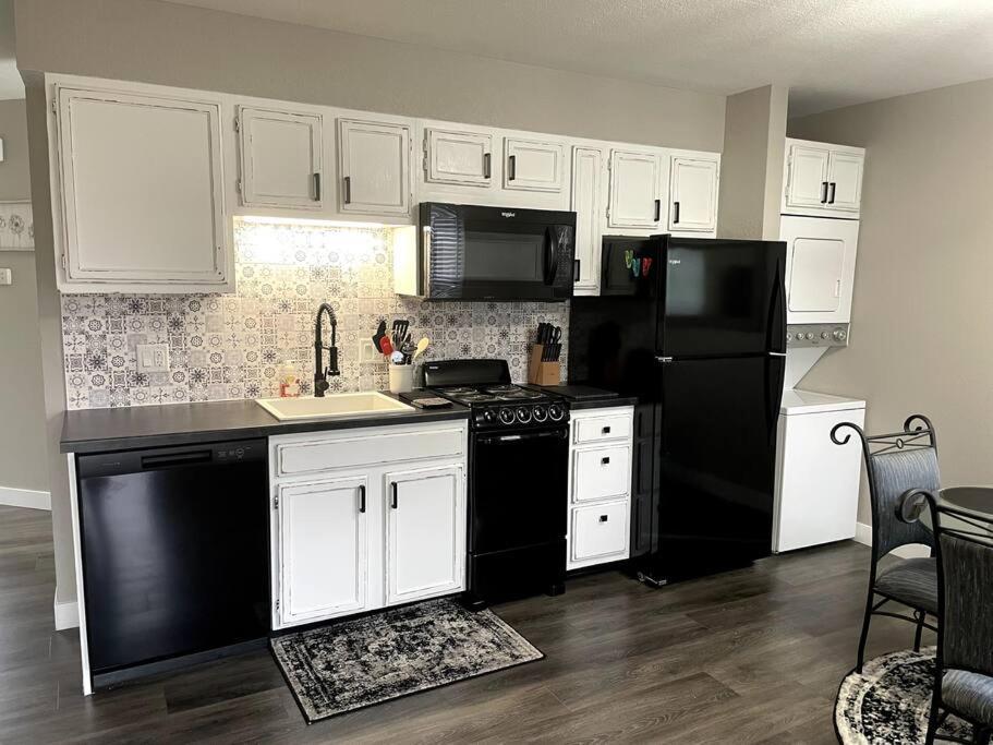 New Remodeled Luxury By The Lake, No Stairs! Сasa de vacaciones Branson